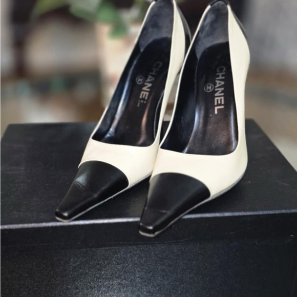 VINTAGE CHANEL PUMPS SIZE 36.5 - Picture 5 of 12